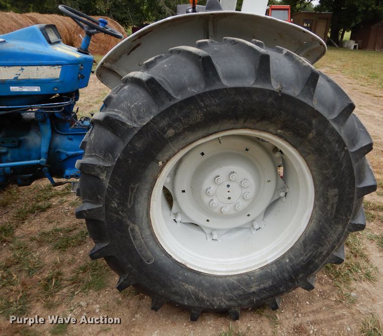 image for item FY9237 Ford 4600  tractor