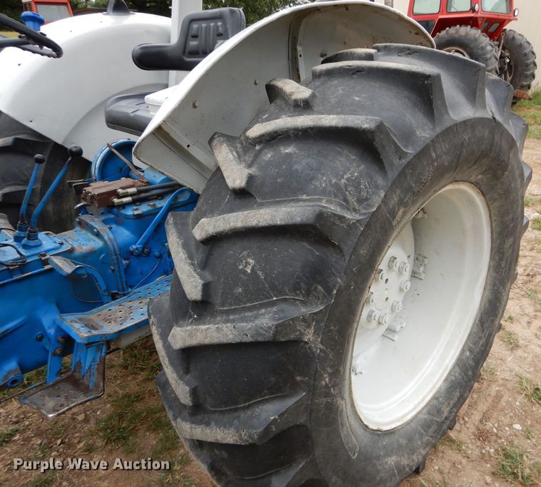 image for item FY9237 Ford 4600  tractor