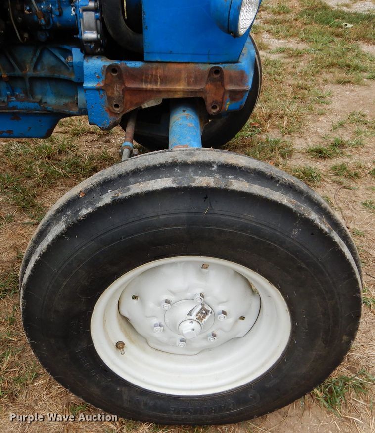 image for item FY9237 Ford 4600  tractor