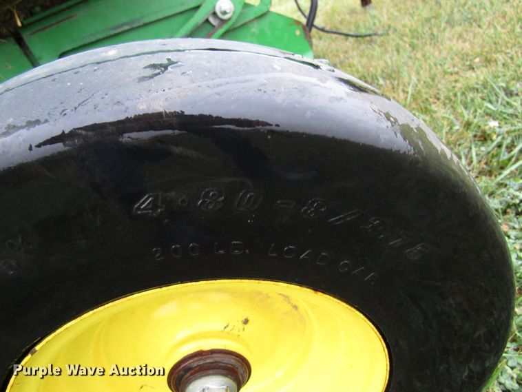 image for item GQ9125 2015 John Deere 569  round baler