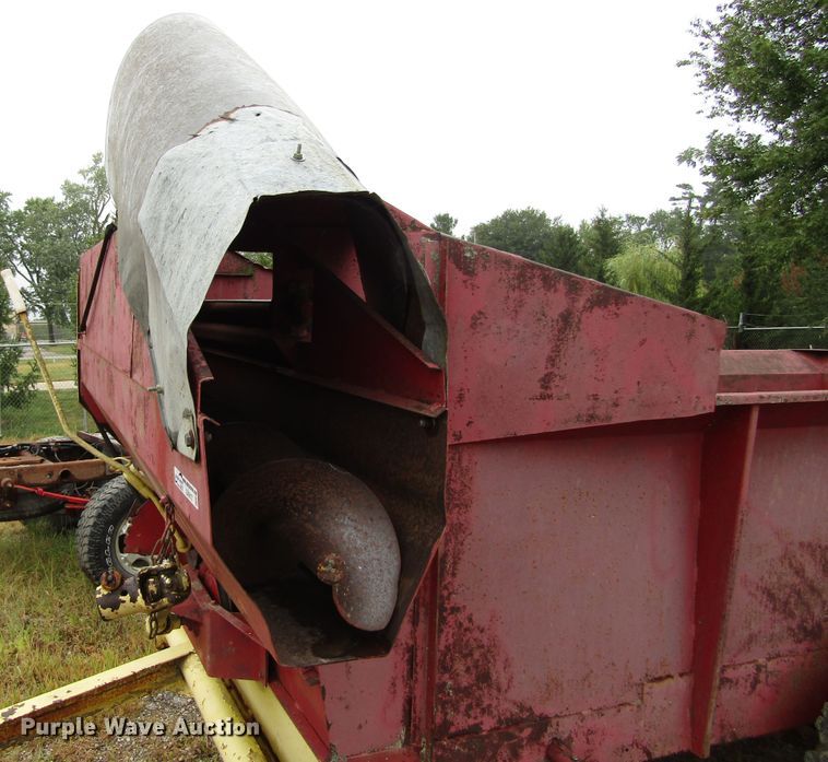 image for item GQ9127 1973 Schuler feed wagon