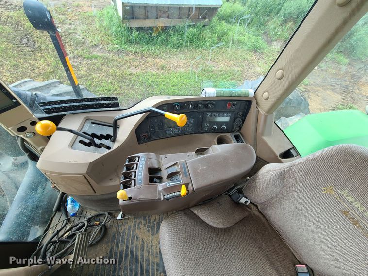 image for item GY9544 2003 John Deere 9420  4WD tractor