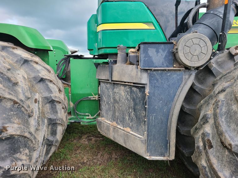 image for item GY9544 2003 John Deere 9420  4WD tractor