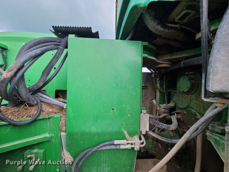 image for item GY9544 2003 John Deere 9420  4WD tractor