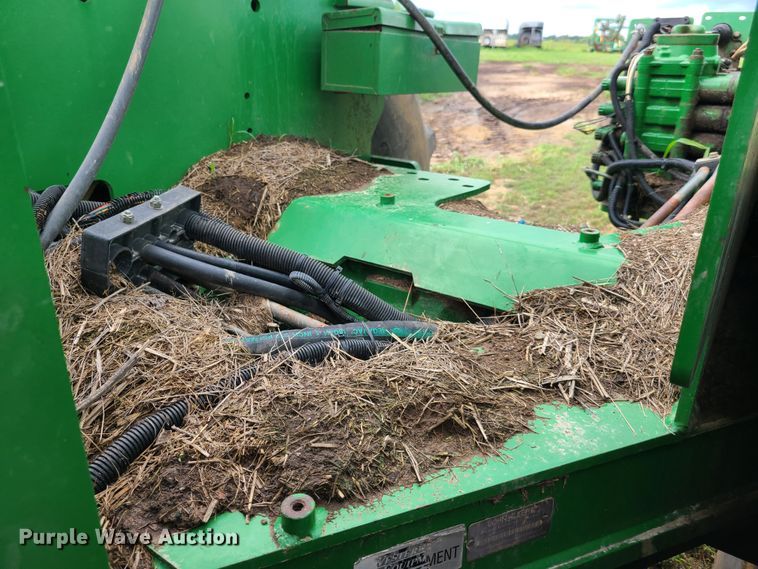 image for item GY9544 2003 John Deere 9420  4WD tractor