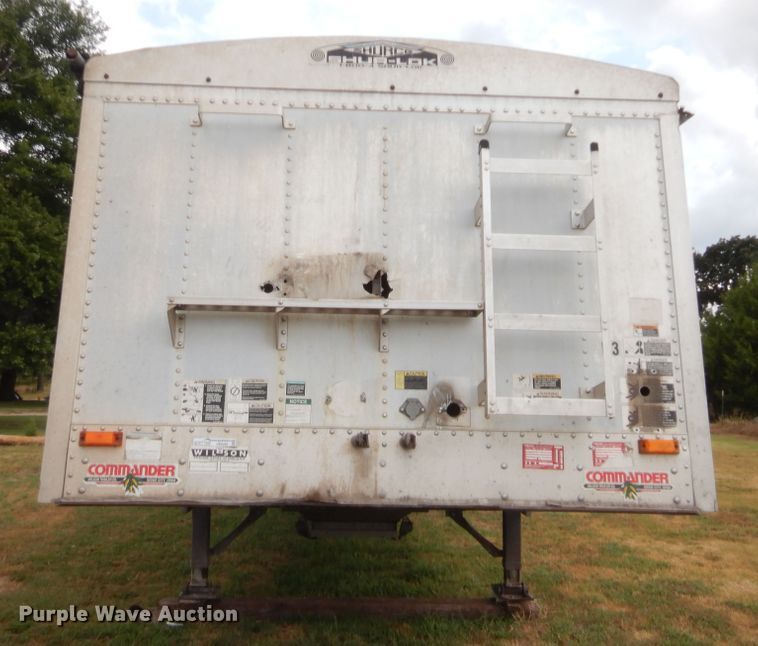 image for item HB9495 1999 Wilson DWH-400C Commander Series double hopper bottom grain trailer