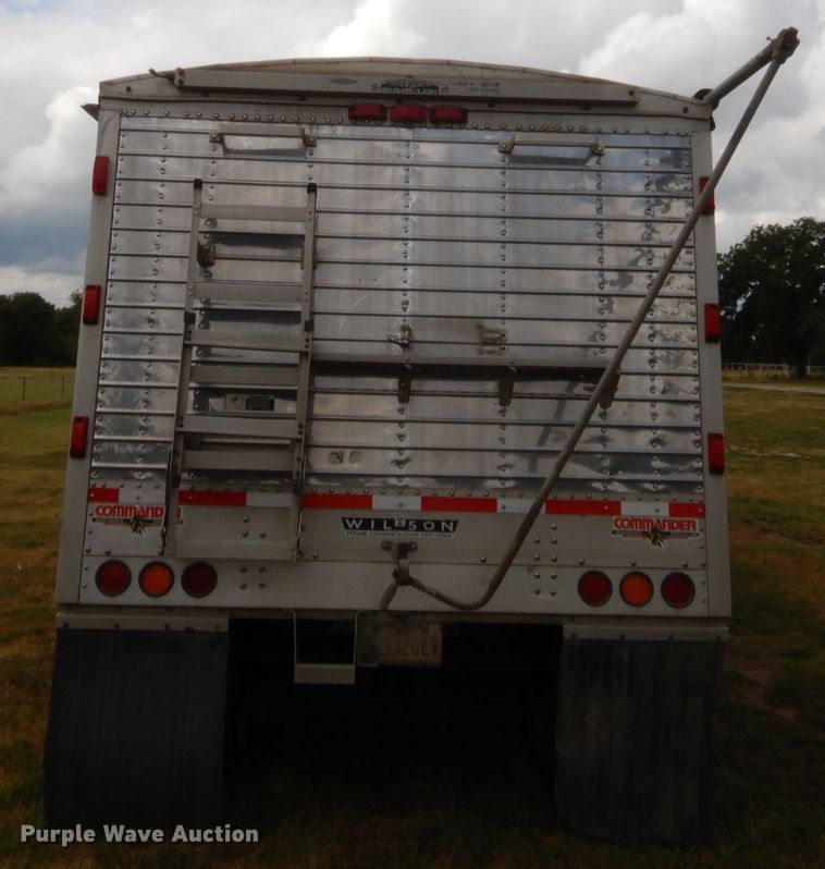 image for item HB9495 1999 Wilson DWH-400C Commander Series double hopper bottom grain trailer