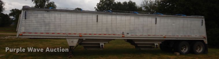 image for item HB9495 1999 Wilson DWH-400C Commander Series double hopper bottom grain trailer