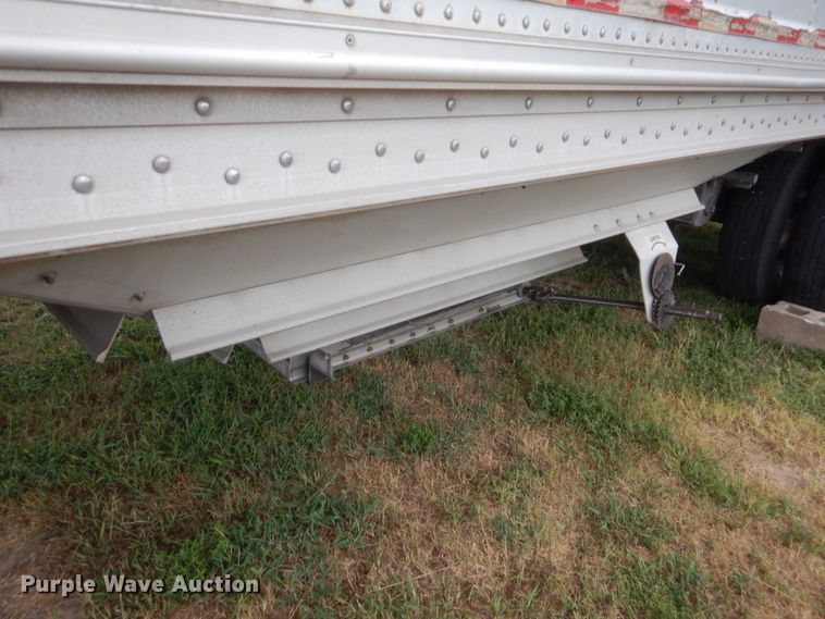 image for item HB9495 1999 Wilson DWH-400C Commander Series double hopper bottom grain trailer