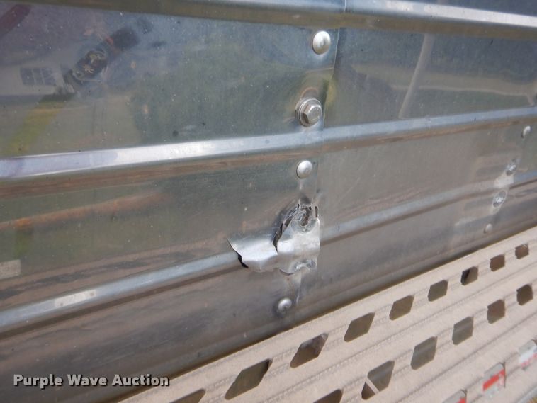 image for item HB9495 1999 Wilson DWH-400C Commander Series double hopper bottom grain trailer