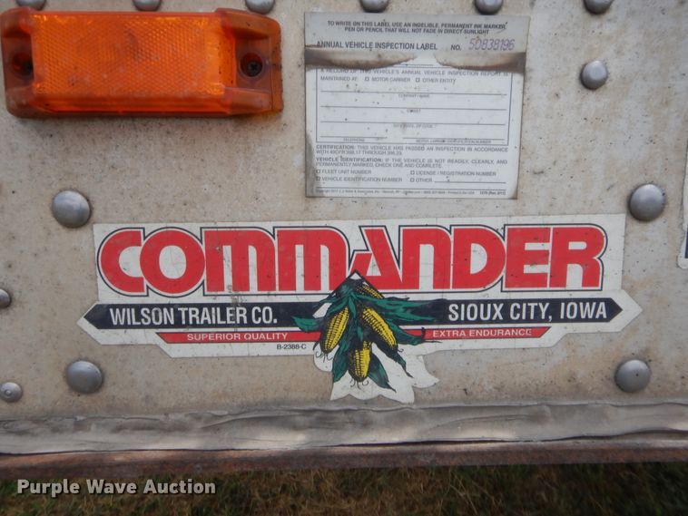 image for item HB9495 1999 Wilson DWH-400C Commander Series double hopper bottom grain trailer