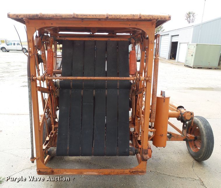 image for item HF9532 Allis Chalmers  round baler