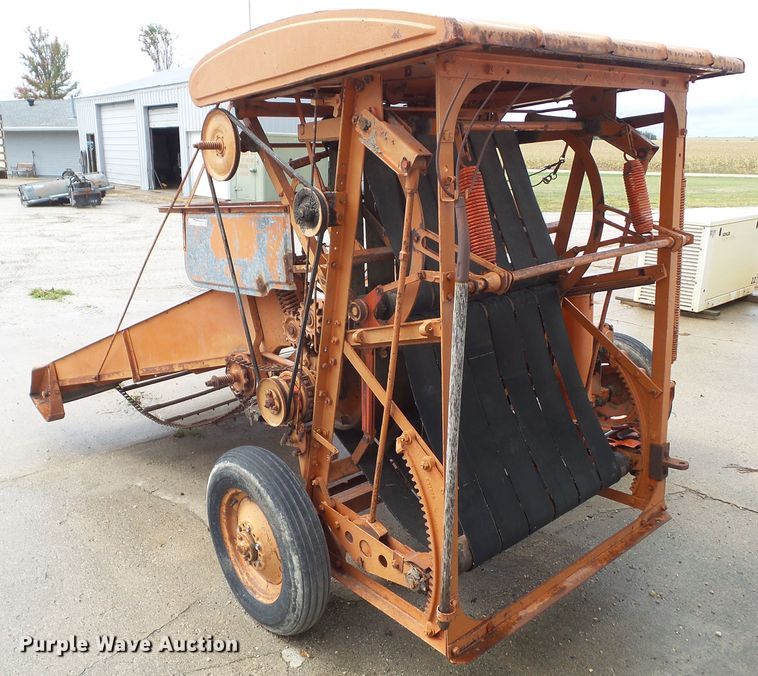 image for item HF9532 Allis Chalmers  round baler