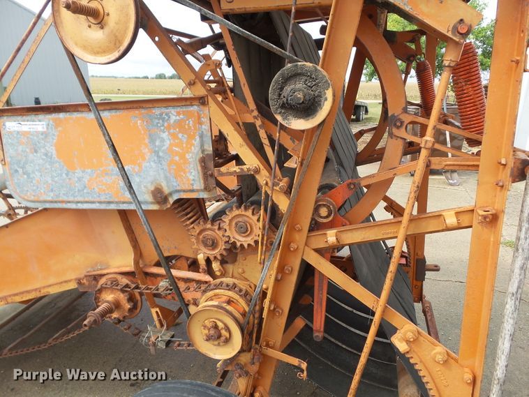 image for item HF9532 Allis Chalmers  round baler