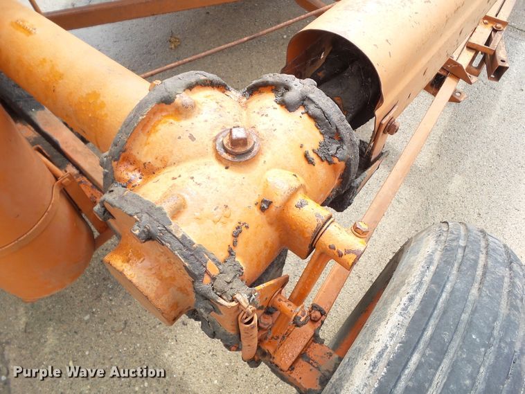 image for item HF9532 Allis Chalmers  round baler