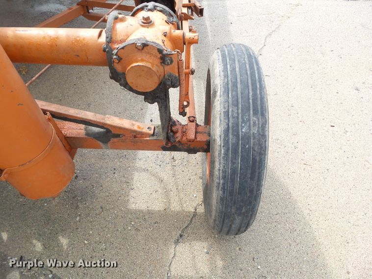 image for item HF9532 Allis Chalmers  round baler