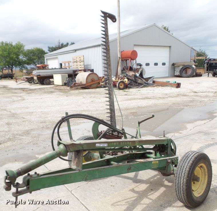 image for item HF9561 John Deere E037M sickle mower