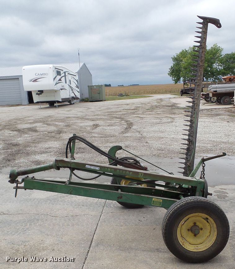 image for item HF9561 John Deere E037M sickle mower