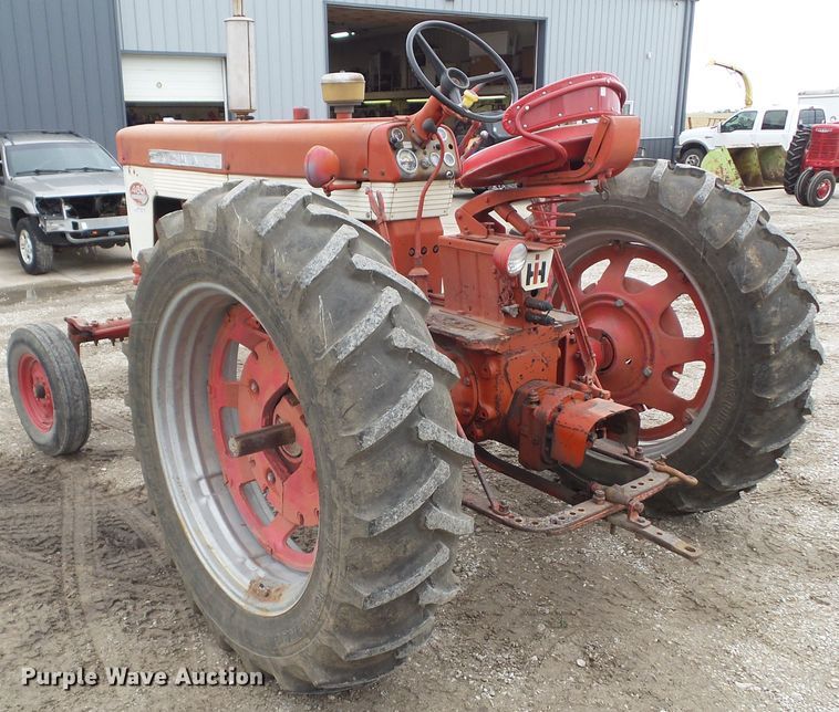 image for item HF9562 1959 Farmall 460  tractor