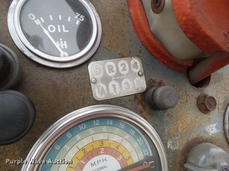 image for item HF9562 1959 Farmall 460  tractor