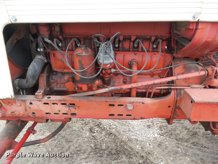 image for item HF9562 1959 Farmall 460  tractor