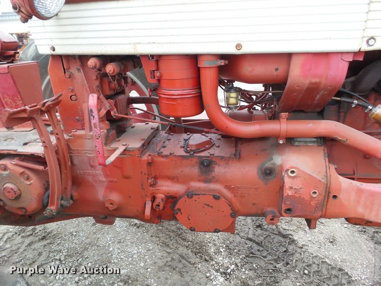 image for item HF9562 1959 Farmall 460  tractor