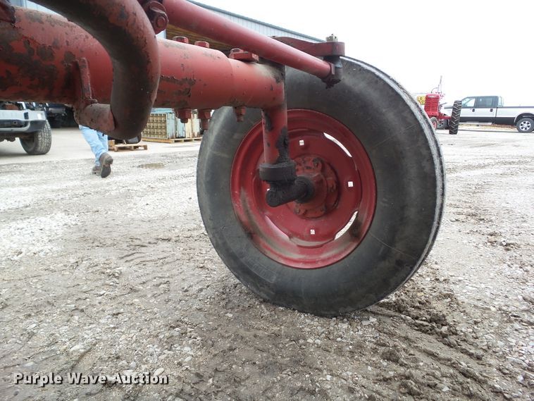 image for item HF9562 1959 Farmall 460  tractor