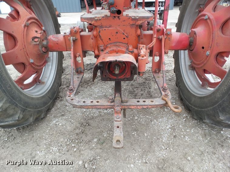 image for item HF9562 1959 Farmall 460  tractor