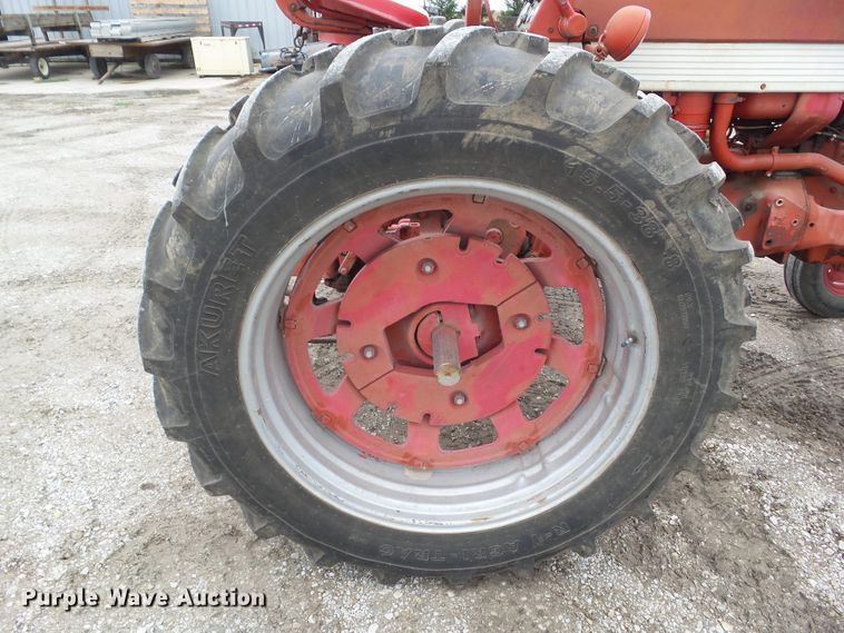image for item HF9562 1959 Farmall 460  tractor