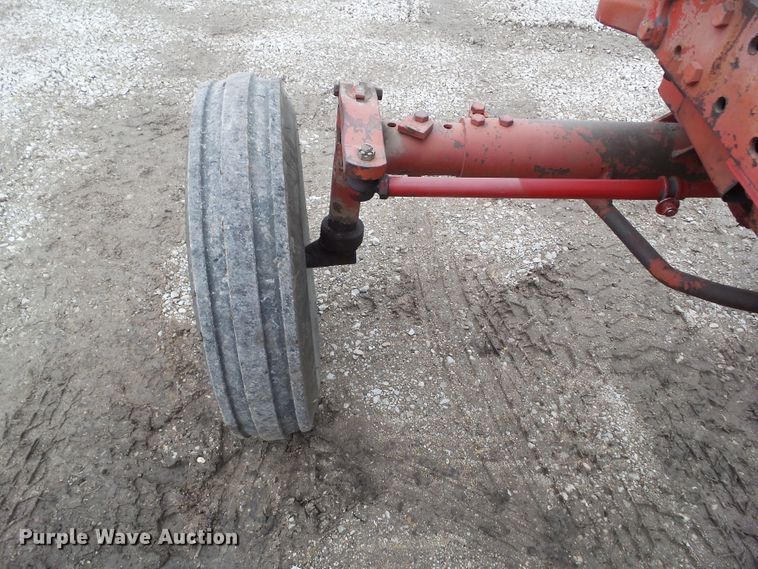 image for item HF9562 1959 Farmall 460  tractor