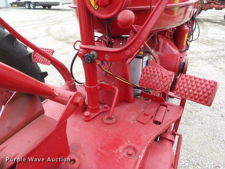 image for item HF9563 1952 Farmall M  tractor