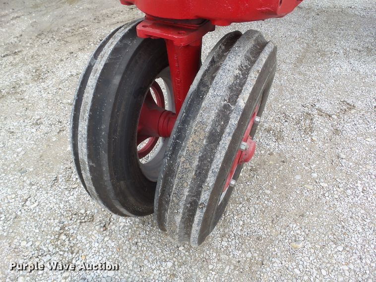 image for item HF9563 1952 Farmall M  tractor