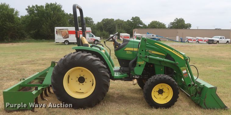 image for item HJ9327 2009 John Deere 4105  MFWD tractor
