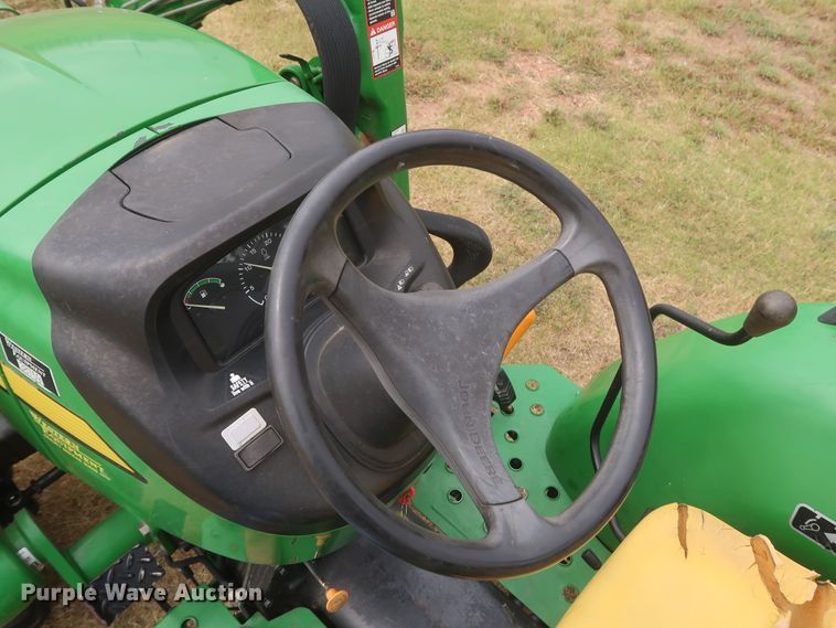 image for item HJ9327 2009 John Deere 4105  MFWD tractor