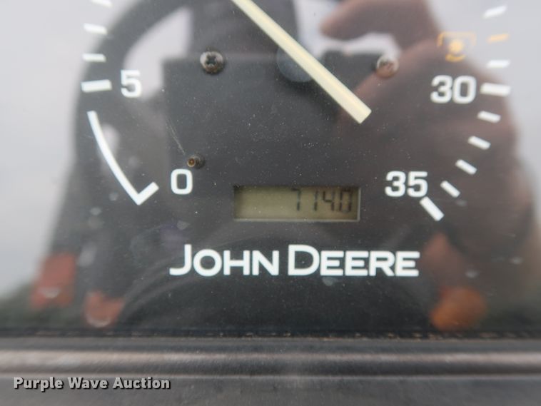 image for item HJ9327 2009 John Deere 4105  MFWD tractor