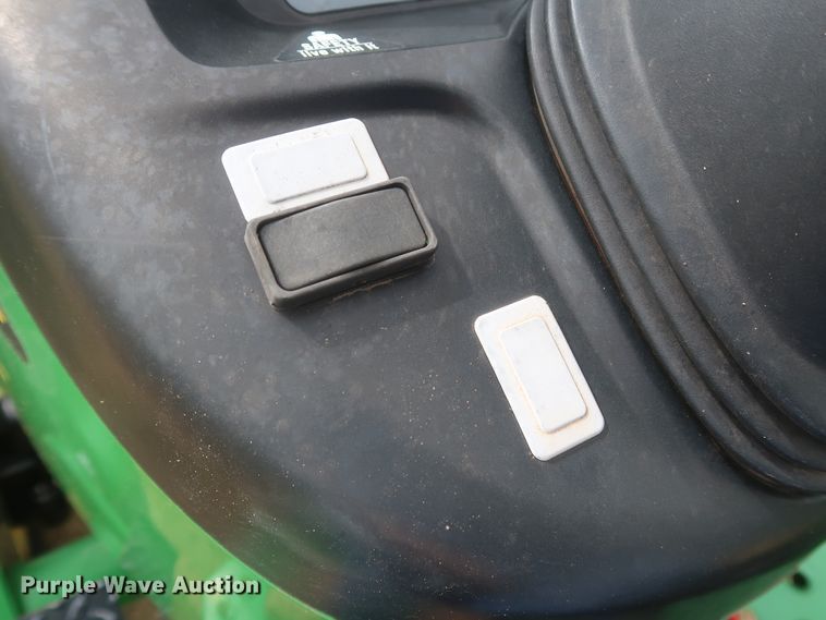 image for item HJ9327 2009 John Deere 4105  MFWD tractor