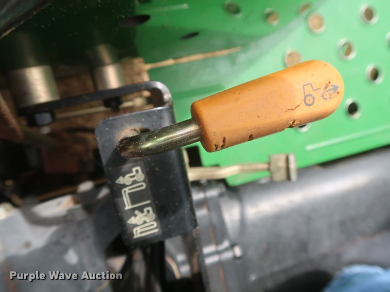 image for item HJ9327 2009 John Deere 4105  MFWD tractor