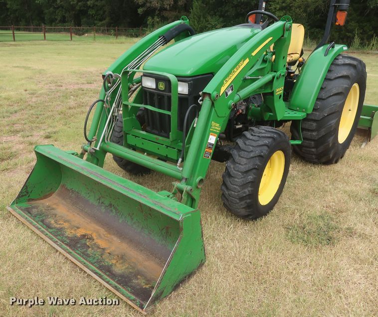 image for item HJ9327 2009 John Deere 4105  MFWD tractor