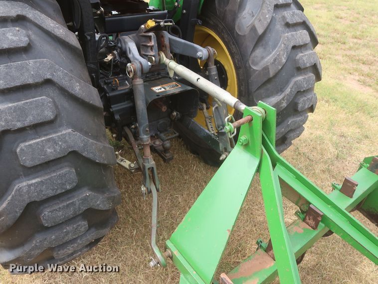 image for item HJ9327 2009 John Deere 4105  MFWD tractor