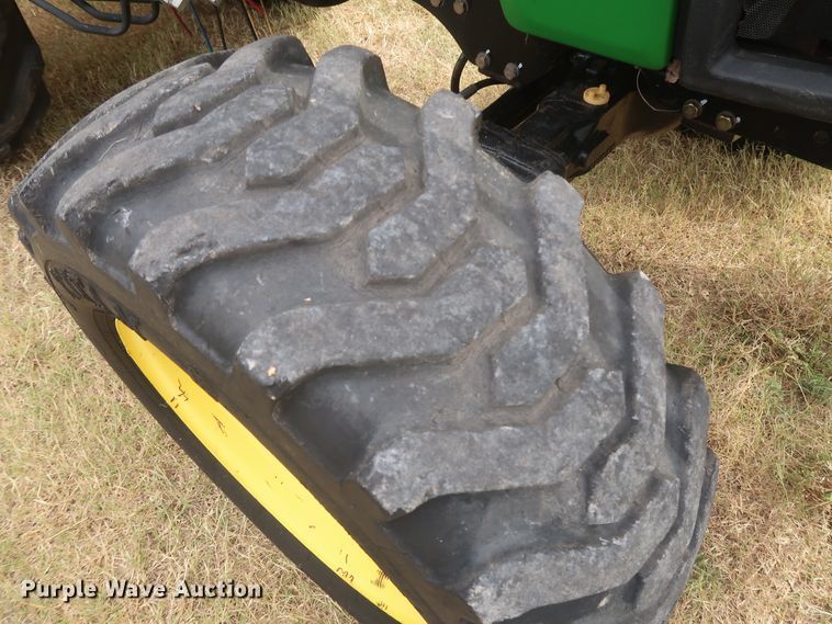 image for item HJ9327 2009 John Deere 4105  MFWD tractor