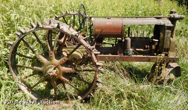 image for item HJ9546 Farmall F12  tractor