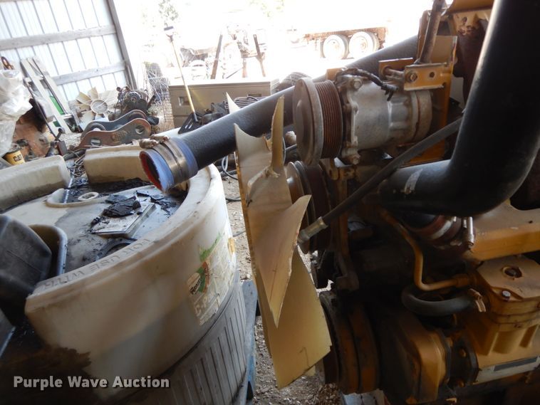 image for item HJ9551 John Deere six cylinder diesel engine