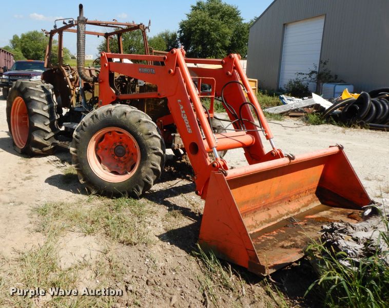 image for item HJ9562 Kubota M95S  tractor