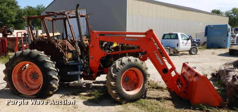 image for item HJ9562 Kubota M95S  tractor