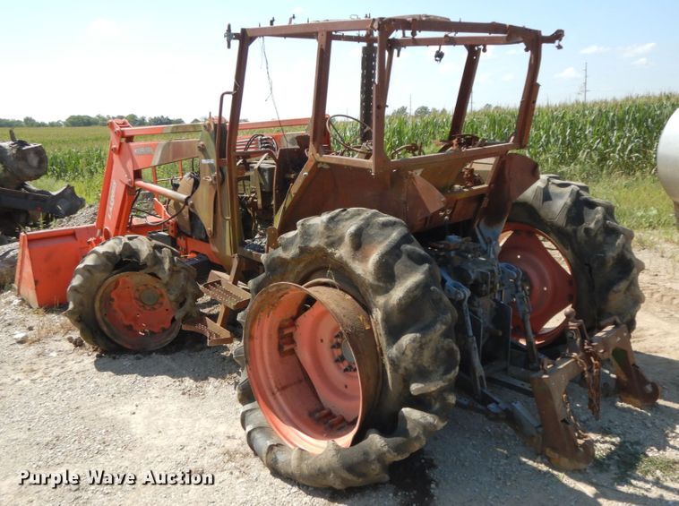 image for item HJ9562 Kubota M95S  tractor