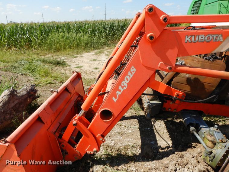 image for item HJ9562 Kubota M95S  tractor