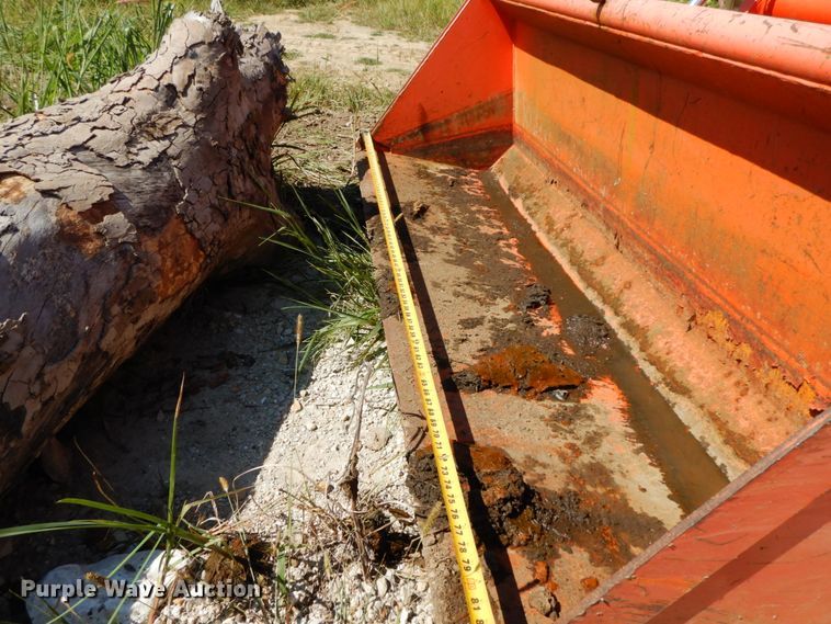 image for item HJ9562 Kubota M95S  tractor