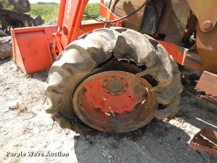 image for item HJ9562 Kubota M95S  tractor