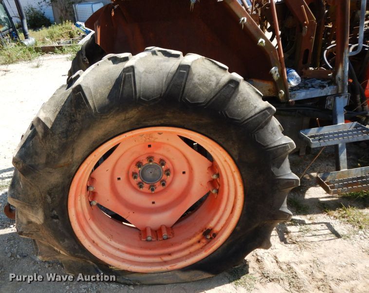 image for item HJ9562 Kubota M95S  tractor
