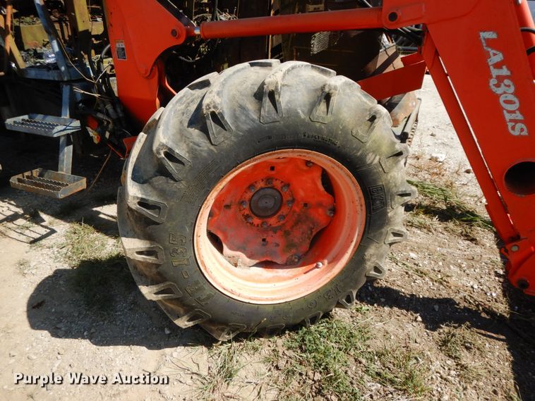 image for item HJ9562 Kubota M95S  tractor